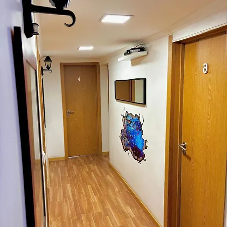 In - 7lisbon Downtown Private Bedroom With Balcony Lizbona