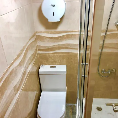 In - 7lisbon Downtown Private Bedroom With Balcony Affittacamere